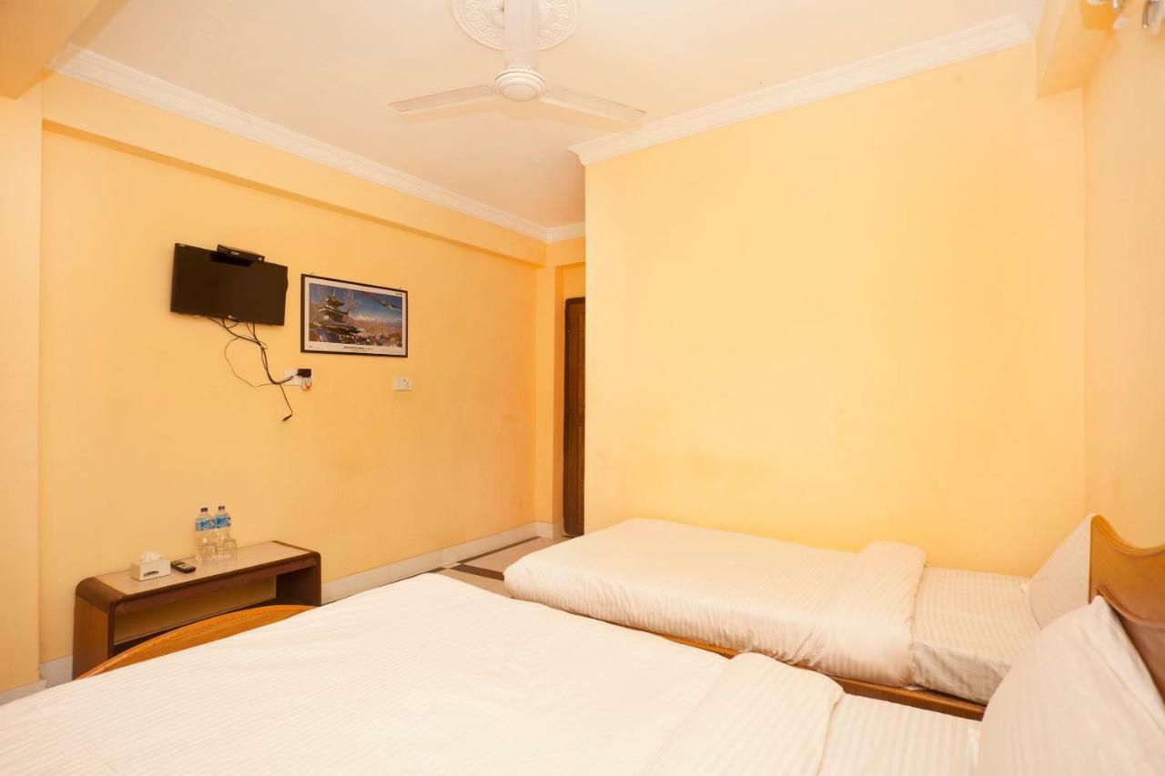 Spot On 397 Hotel Triveni Guest House Katmandou Extérieur photo