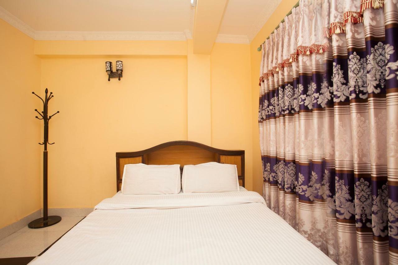 Spot On 397 Hotel Triveni Guest House Katmandou Extérieur photo